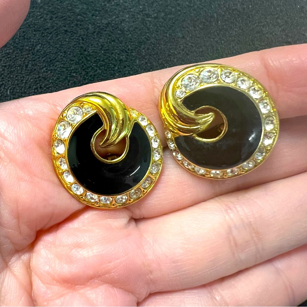 TRIFARI Modern Chic‎ Black Gold Swivel & Rhinestones Clip-on Button Earrings Vtg